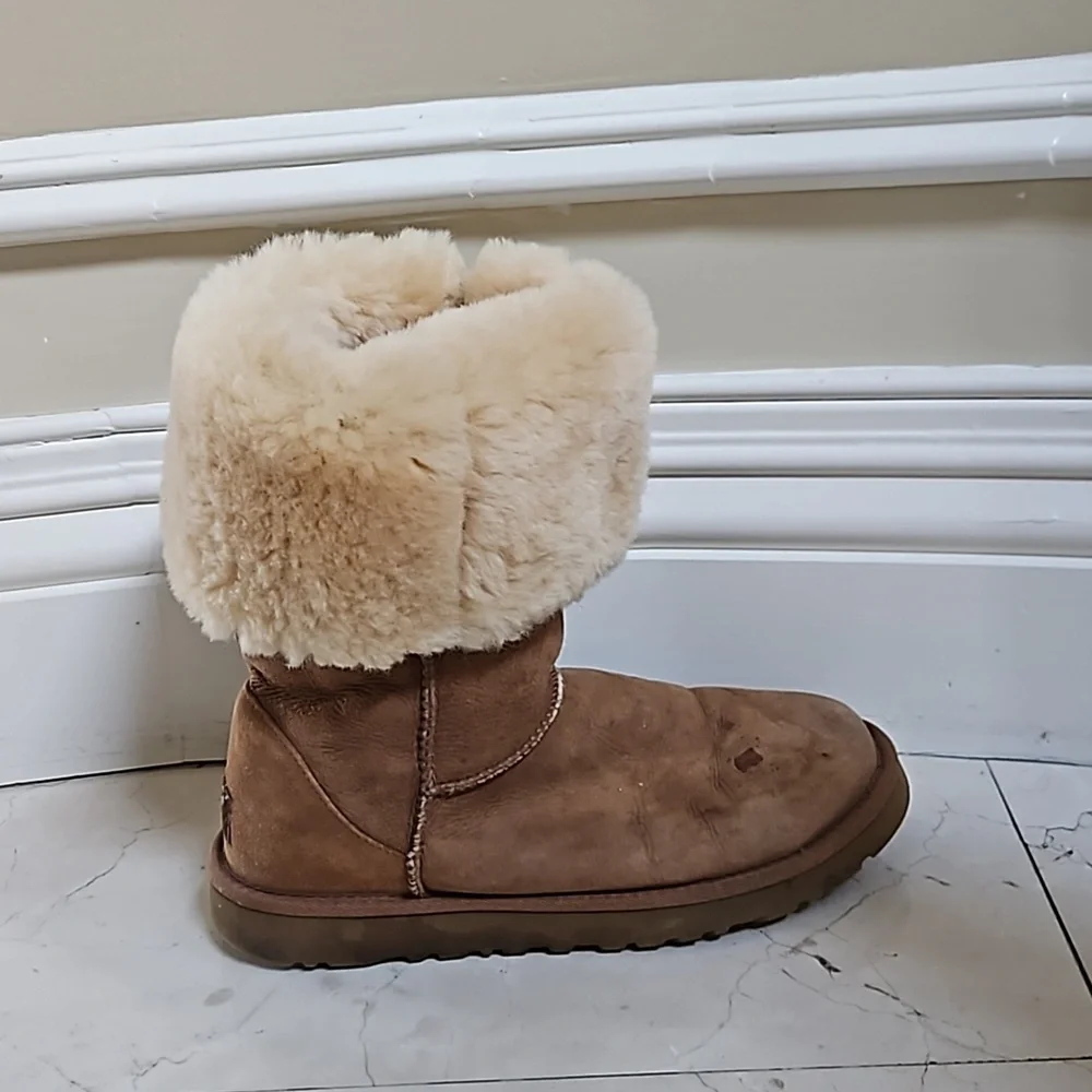 UGG AUSTRALIA SHEEPSKIN CLASSIC  TALL BOOTS CHESTNUT SIZE 7 $200 - Picture 4 of 7